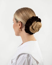 Load image into Gallery viewer, THE CHOCOLATE BROWN VELVET SCRUNCHIE
