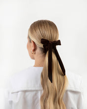 Load image into Gallery viewer, THE CHOCOLATE BROWN VELVET SCRUNCHIE WITH BOW
