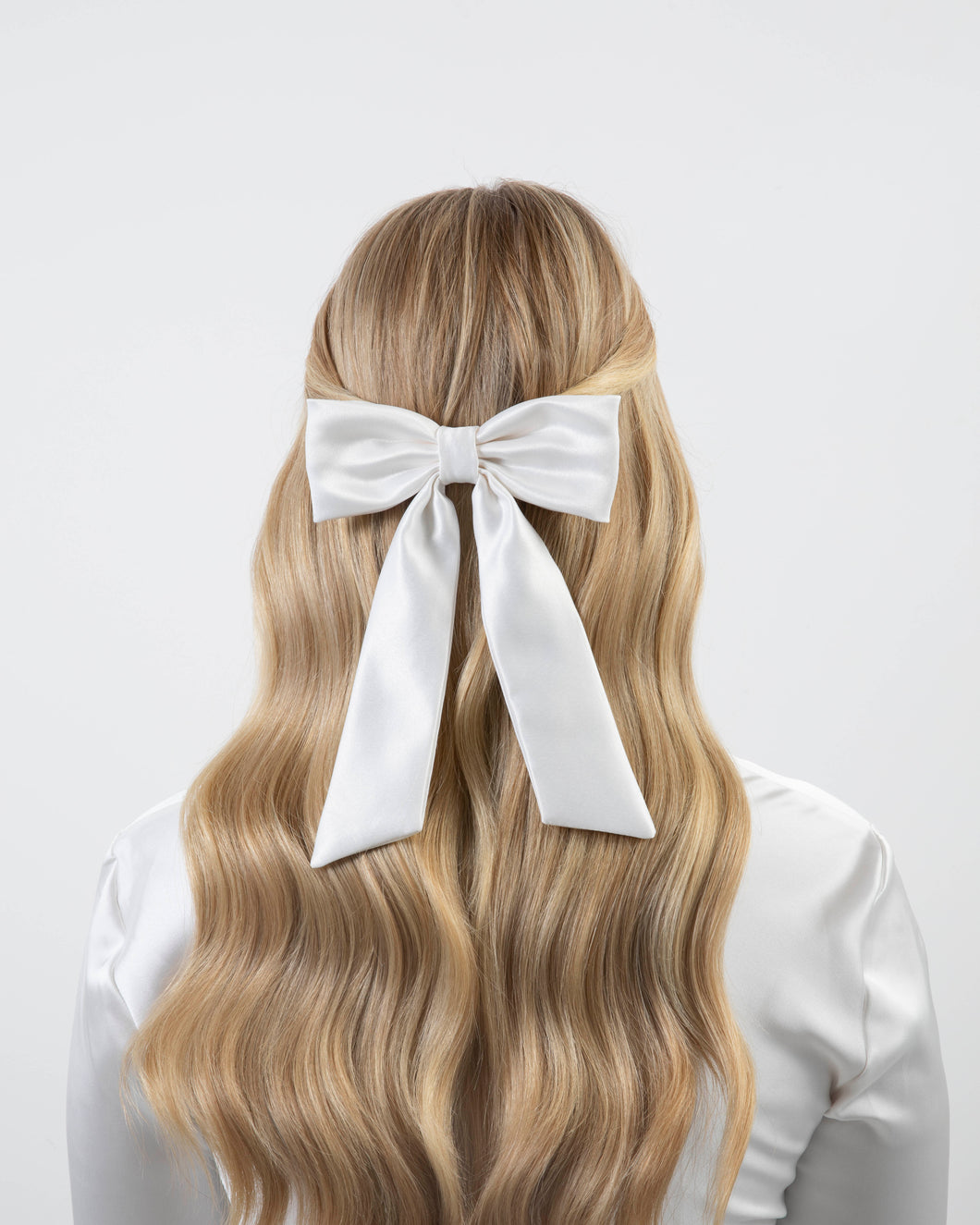 THE IVORY SATIN CLASSIC BOW