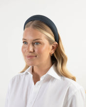 Load image into Gallery viewer, THE NAVY BLUE LINEN SLIM HEADBAND
